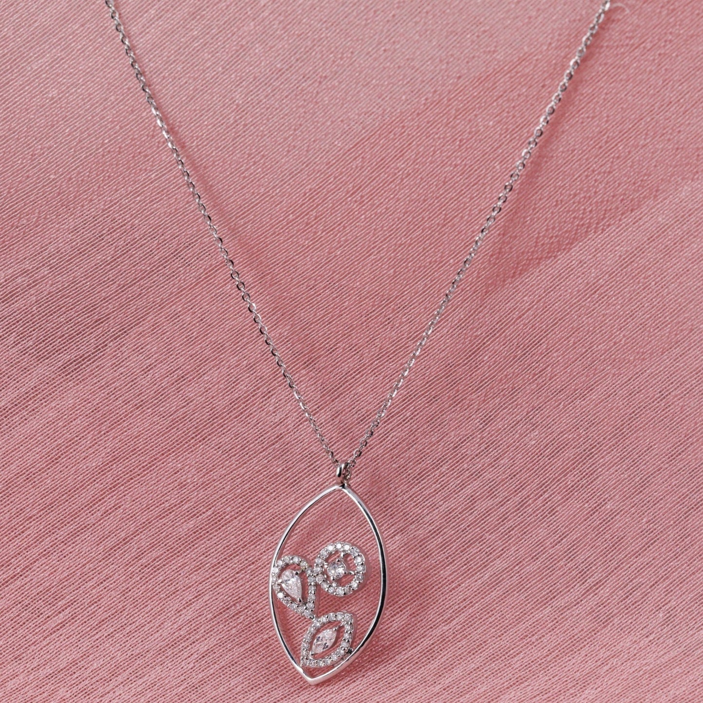 FANCY PEAR ETERNA NECKLACE