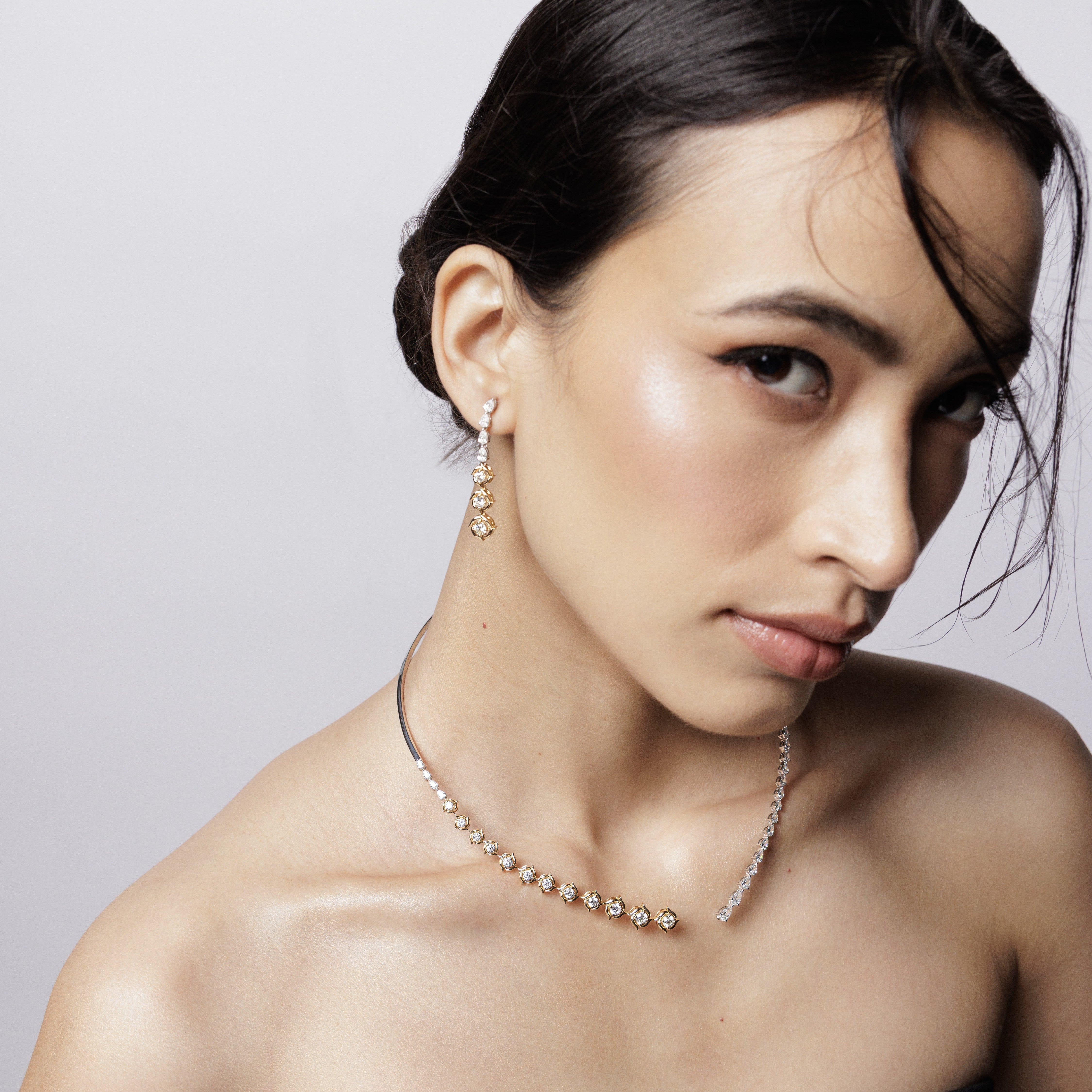 DUAL TONE AURA CHOKER