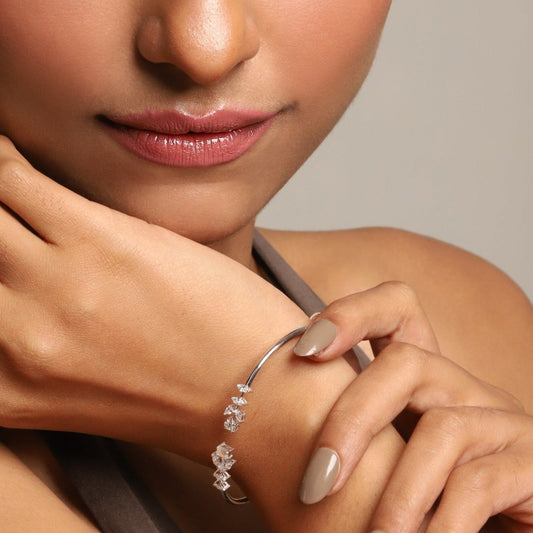 FANCY ETERNA BANGLE