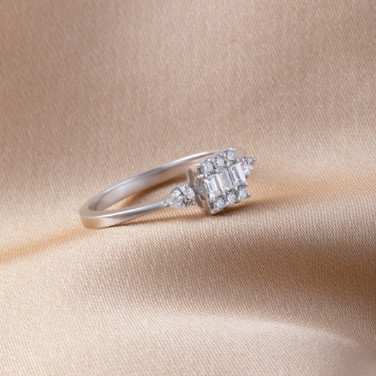 RUBY OVAL ETERNA RING