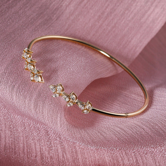 PEAR FANCY FLOWER BANGLE