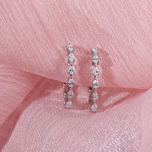 SPARKLING PEAR FANCY EARRING